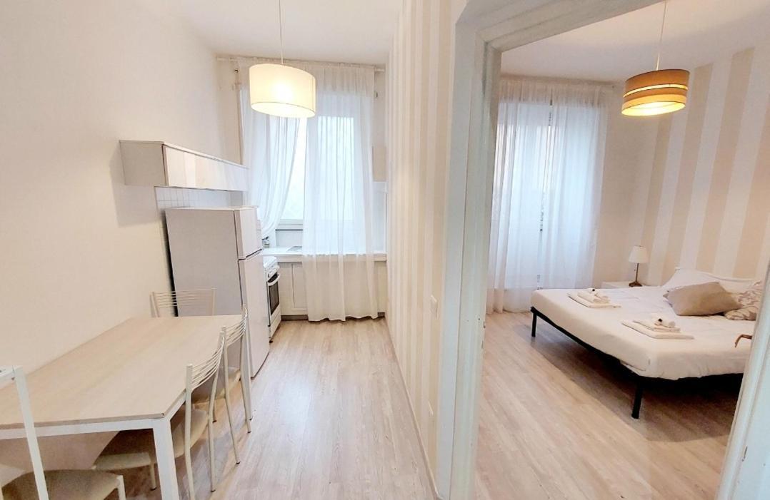 Bbhome Stylish Gold Apartment Near Trastevere Station Rome Exterior photo