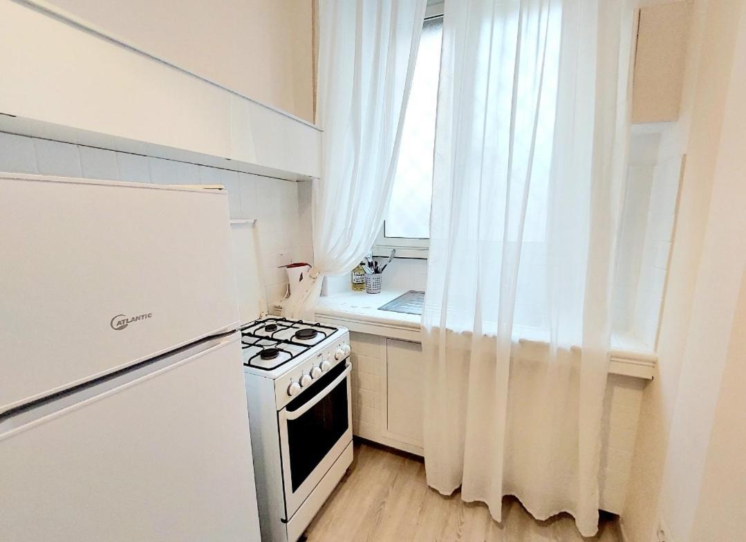 Bbhome Stylish Gold Apartment Near Trastevere Station Rome Exterior photo